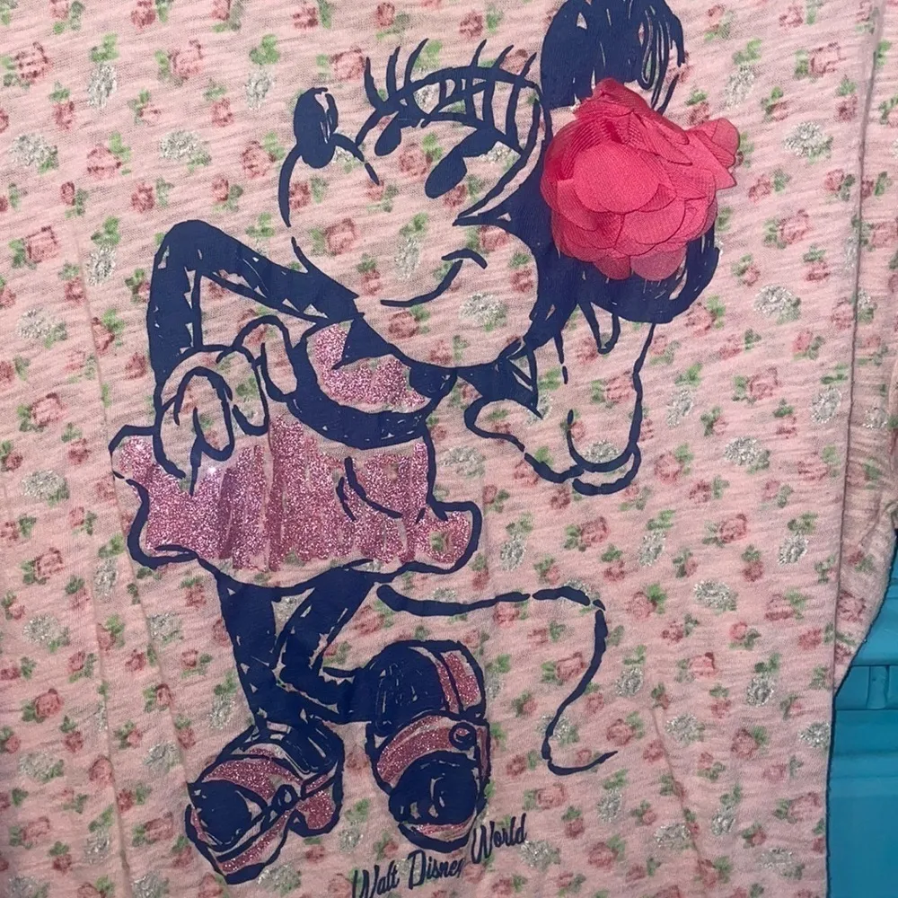 Walt Disney World Parks Minnie Mouse T-shirt floral pink -flower pin & glitter - Image 2