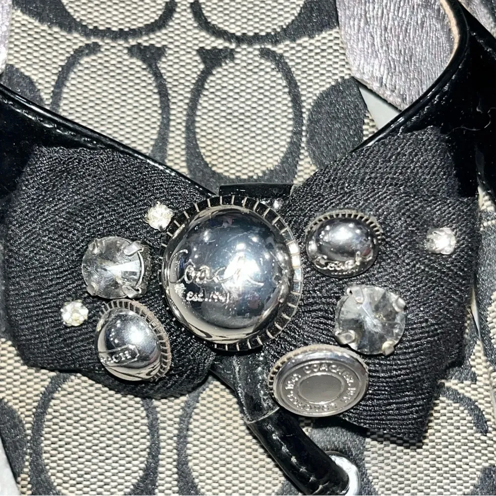 Coach Signature Sylvia Embellished Flip Flop Thong Sandals Shoes size 6 - Image 2