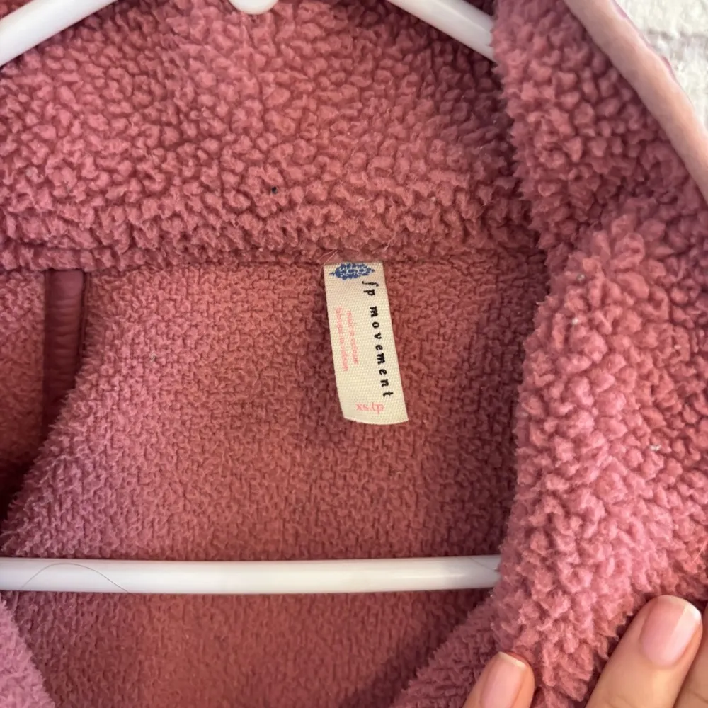 Free People hit the slopes fleece jacket in dried rose - Image 9