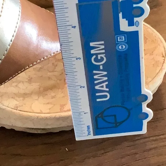 Clarks Wedge Tan Sandals with Metallic Straps and Toe Loop - Image 10