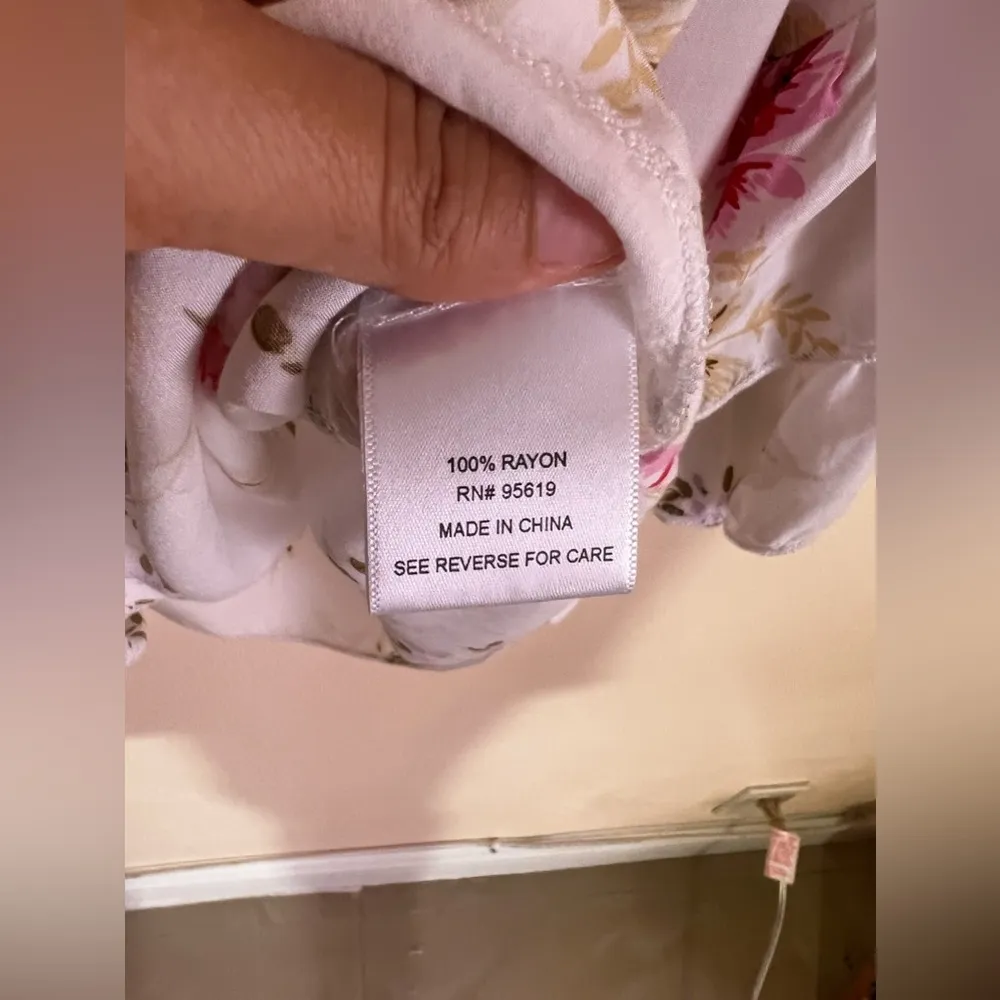 Fever Women's Top Size‎ M Multicolored Floral Round Neck Ruffle slevees White Size M - Image 5