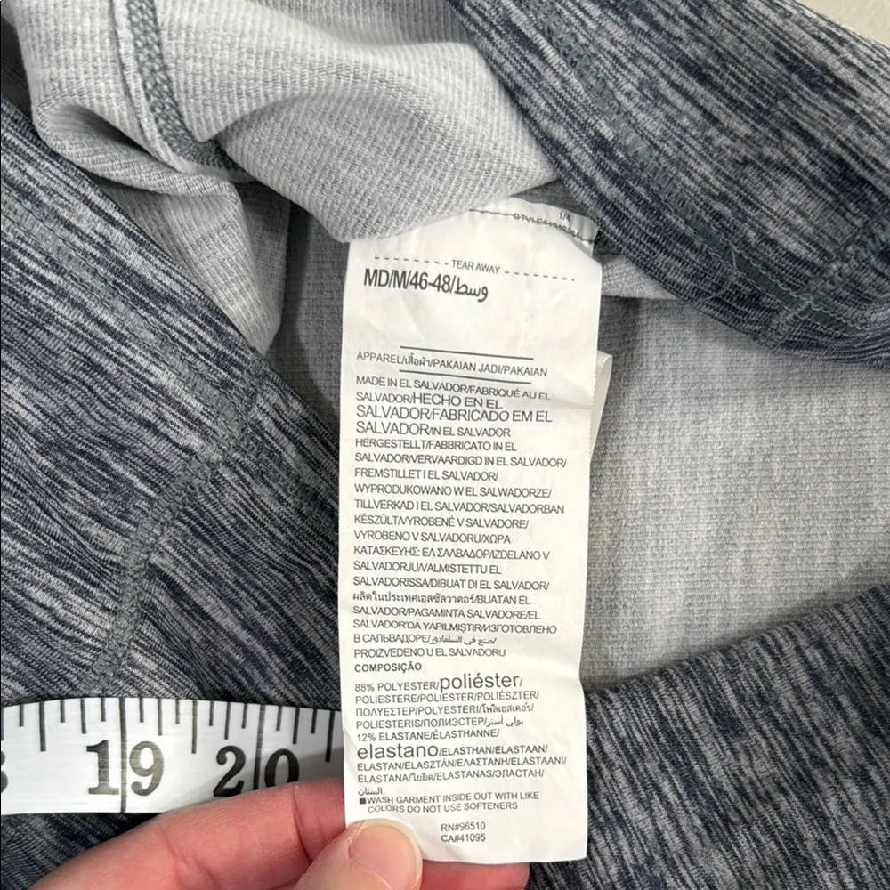 Under Armour Gray Quarter-Zip Sweatshirt Size Medium EUC - Image 8