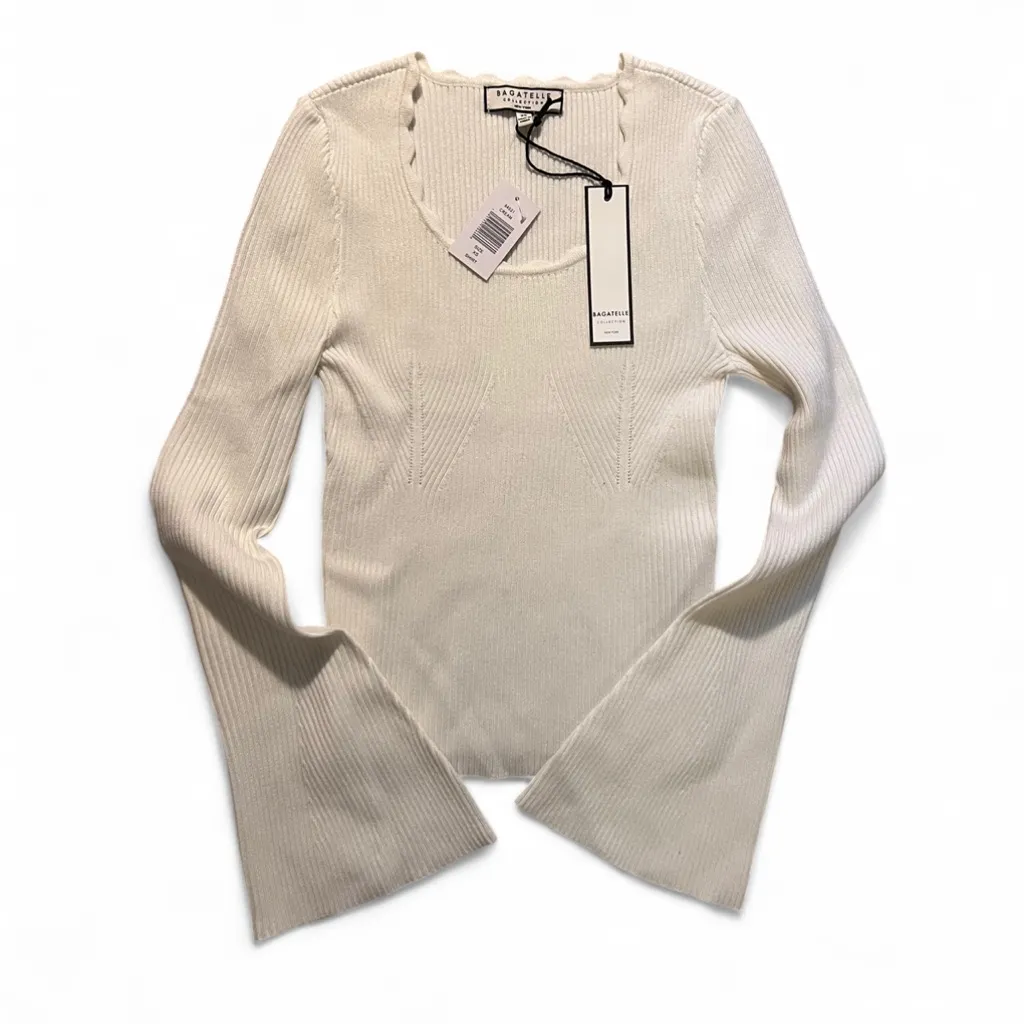 Bagatelle Scallop Neck Flared Sleeve Sweater NWT - Image 4