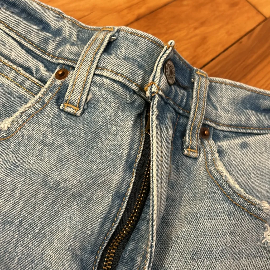 Abercrombie Ultra High Rise Mom Short - Image 4