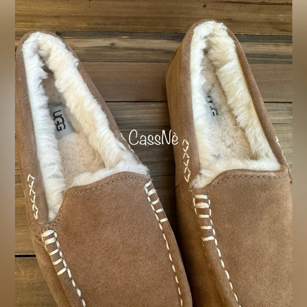 UGG  Women’s Ansley Slipper Sz 6 - Image 8