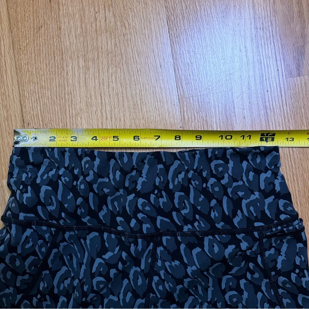 Sweaty Betty Power 7/8 Workout Leggings 24” Leopard Print Black Gray S GUC - Image 4