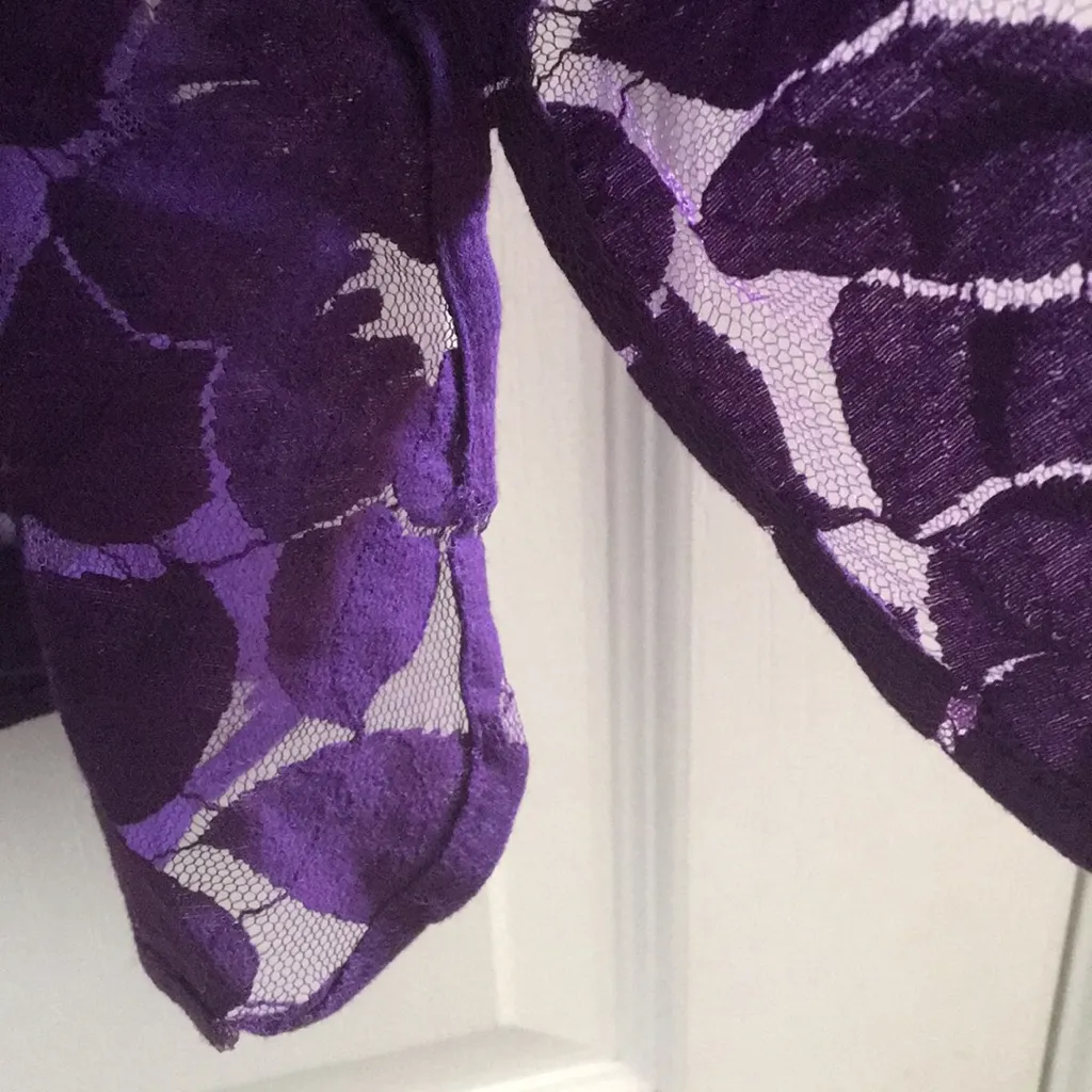 FINAL MARKDOWN Ladies’ Draper’s & Damon’s netted Blouse medium - Image 8