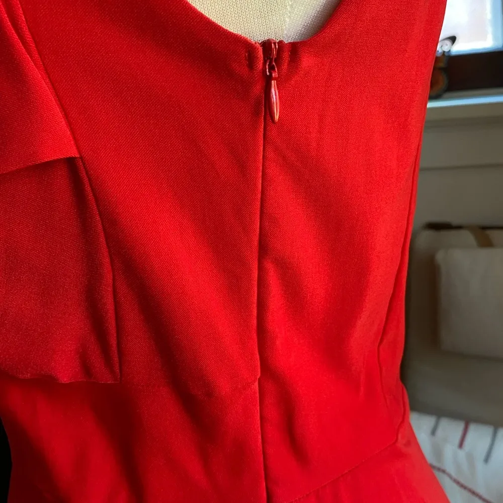 Red Sweetheart Neckline Cocktail dress - Image 7