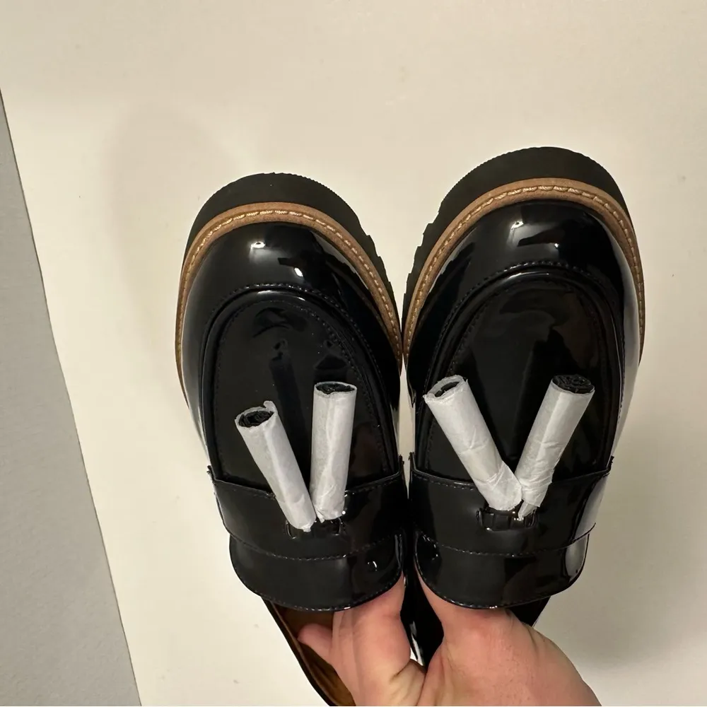 Franco Sarto Women's Carolynn Lug Sole Tassel Loafers Size 9.0 Wide - Image 8