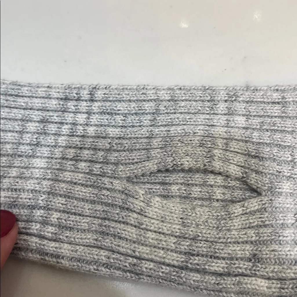 Akini long sleeve gray sweater - Image 7