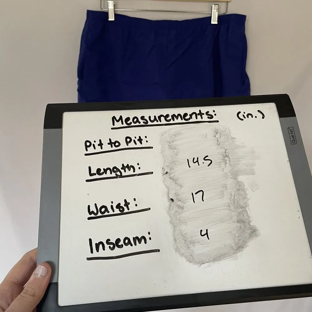 L.L. Bean Womens Nylon Shorts Size 18 royal Blue workout athleisure pockets - Image 5