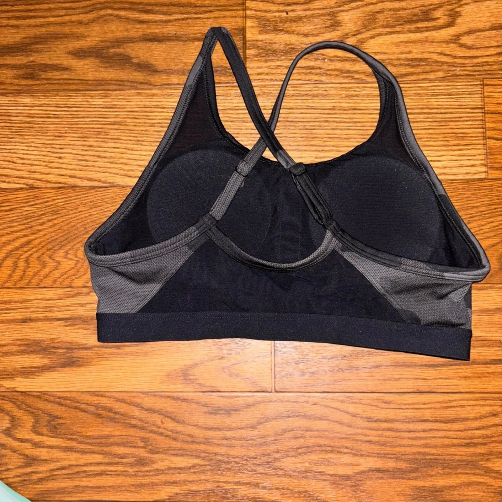 Aerie Women's Chill Play Move Racerback Sports Bra Navy Size Large - Image 3
