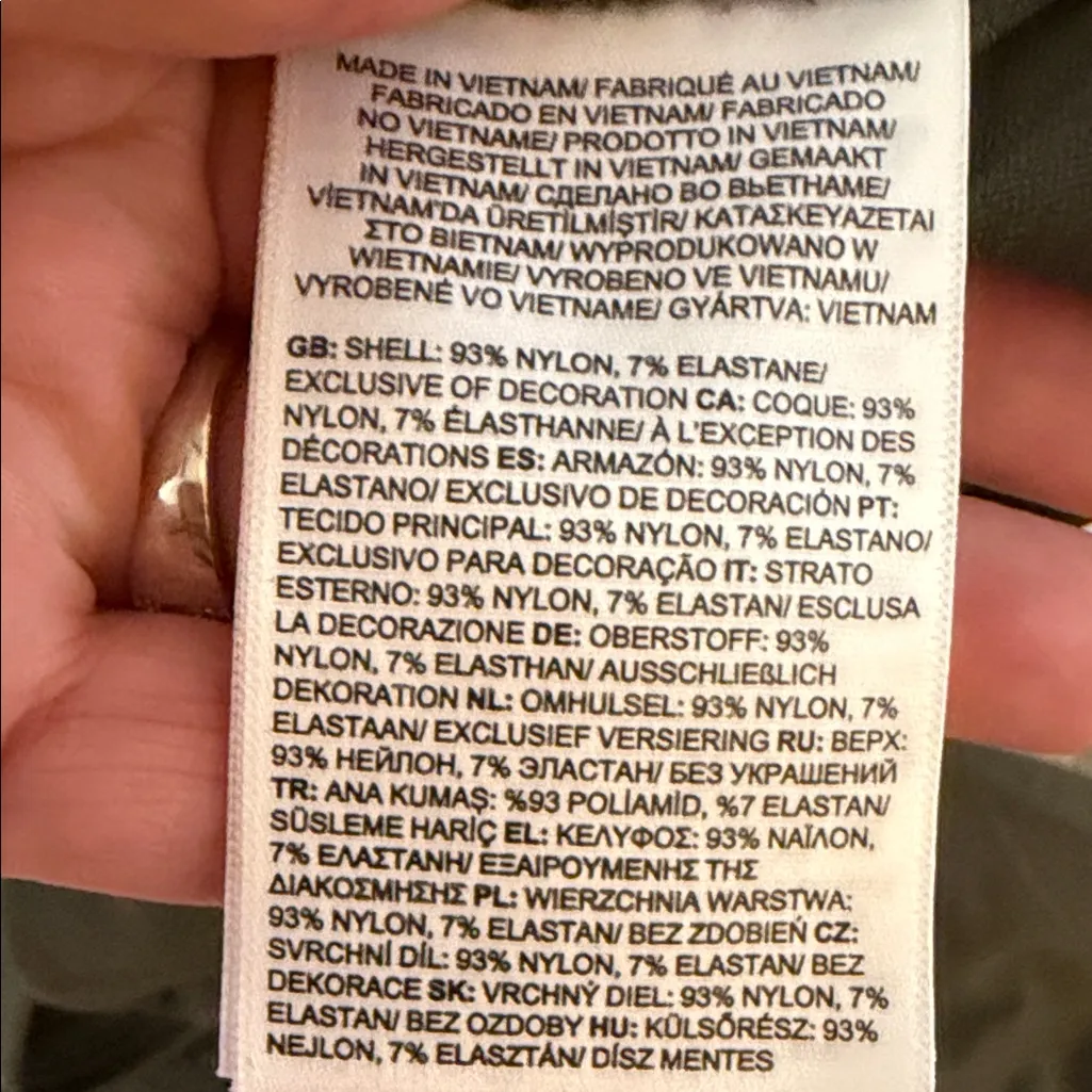 The North Face Aphrodite 2.0 Water Resistant Drawstring Capri Pants Size Large - Image 9