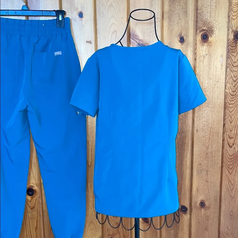 Blue Scrub Set with Jogger Pants blue fig scrubs size small/XS Zamora/caterina - Image 11