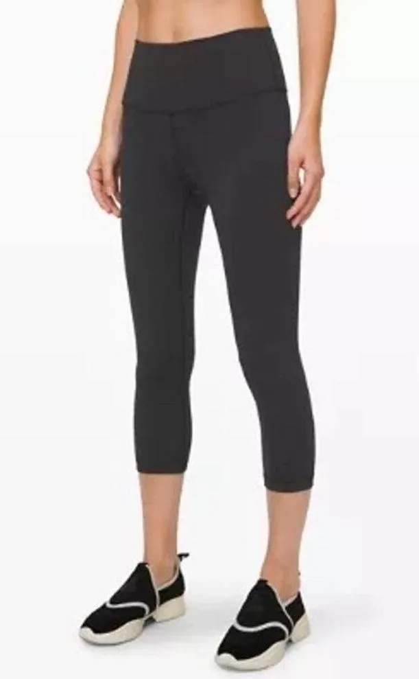Lululemon Black Wunder Under Crop High Rise Leggings Size 6 - Image 9