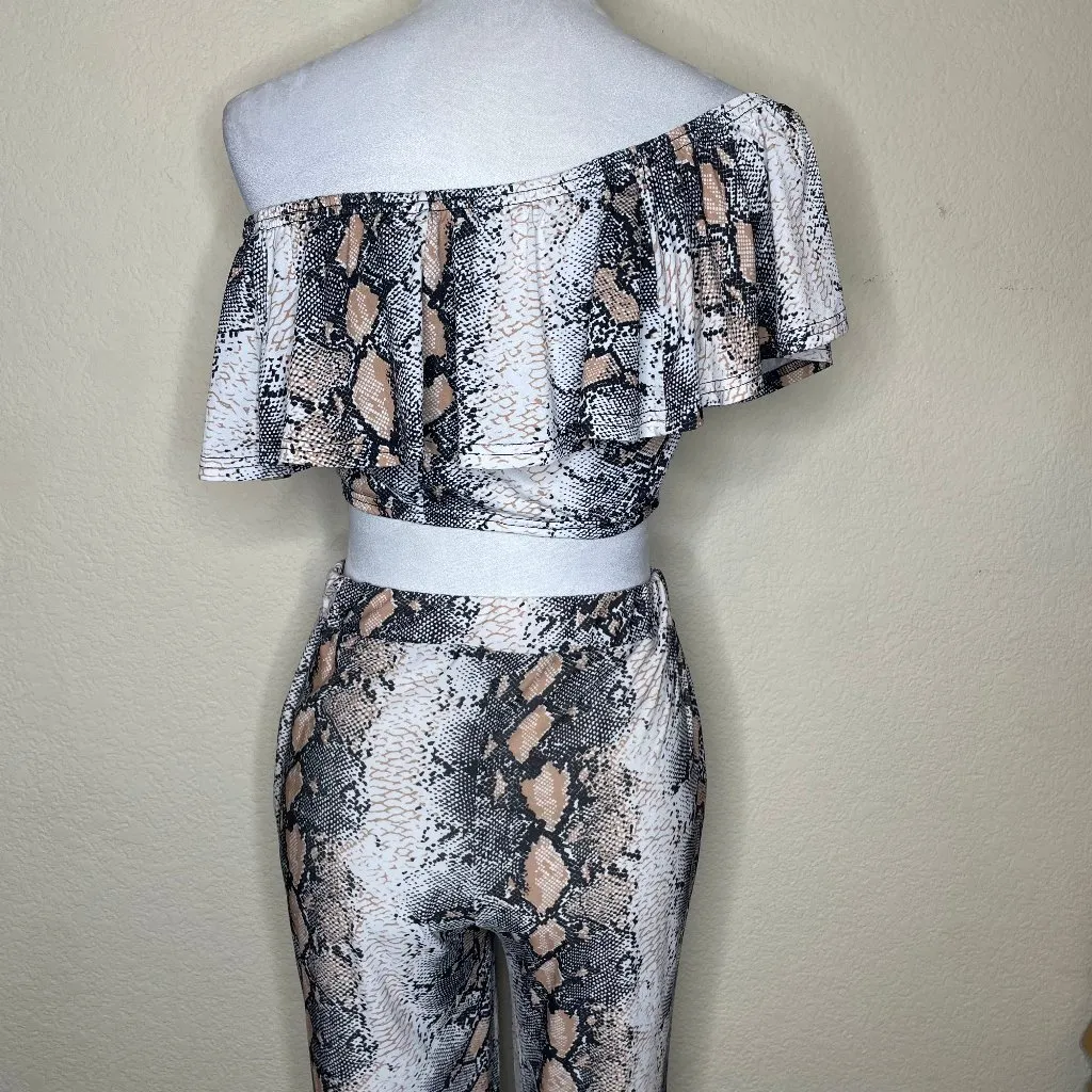 Snakeskin Off-Shoulder Crop Top Bell Bottom Set Festival Sexy Flirty Sz Sm - Image 4