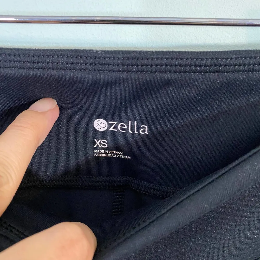 Zella Women's Black & Maroon Gossip Ankle Zipper Legging Size XS NWT - Image 5