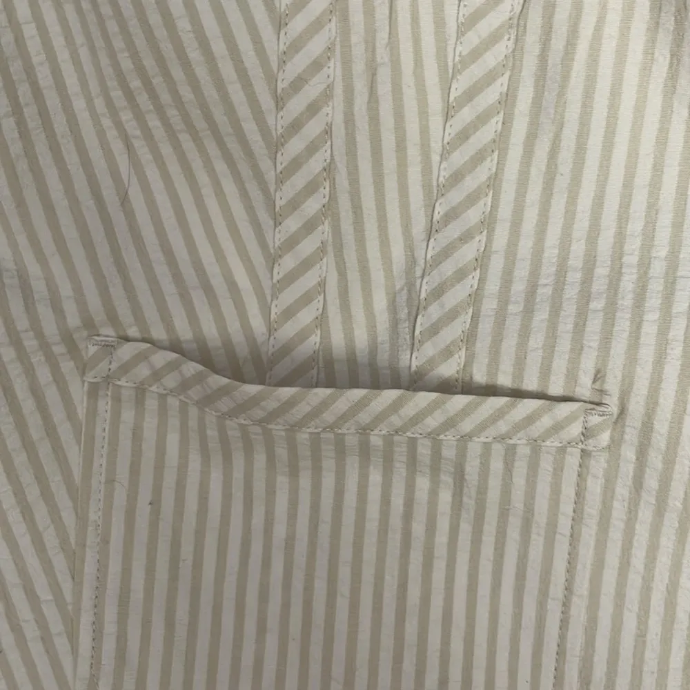 Tan & White Seersucker Stripe 3/4 Sleeve 2 Button Blazer Size 12 - Image 9