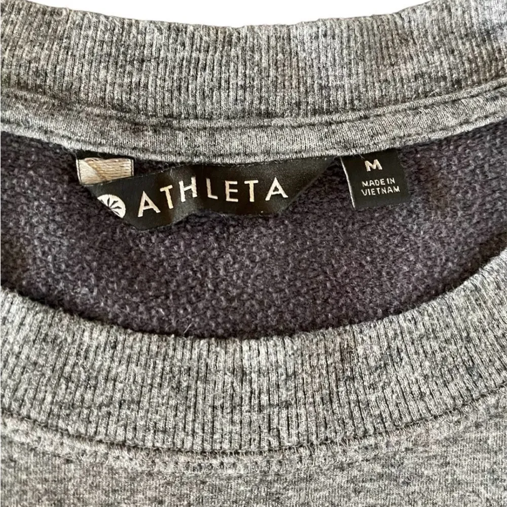 ATHLETA gray pullover thin sweater or knit top loose fit size M - Image 3