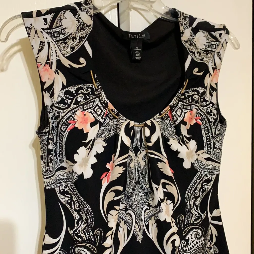 White House black market blouse - Image 4
