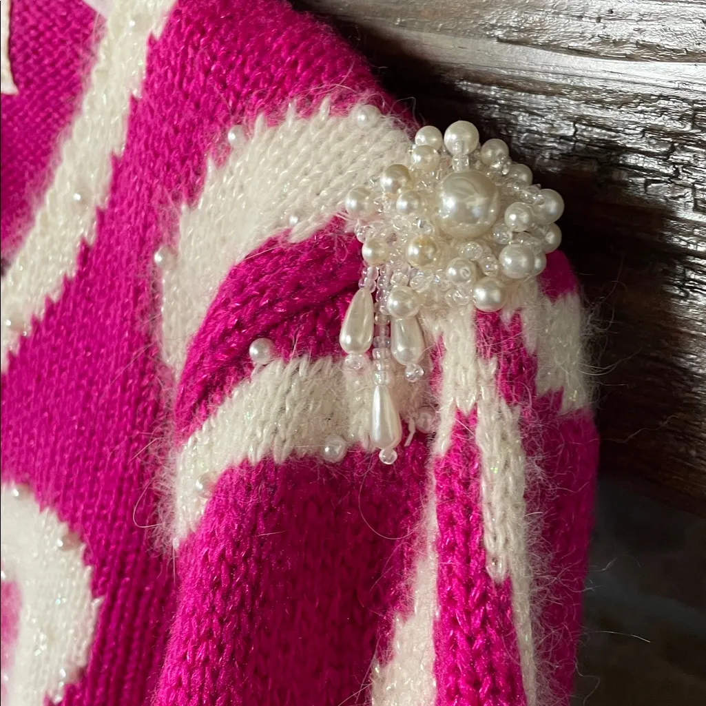 Vintage Bow Sweater with pearls - Image 6