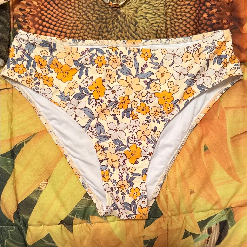 Cupshe Floral Bikini Set - Cream,  Orange and Green - Image 7