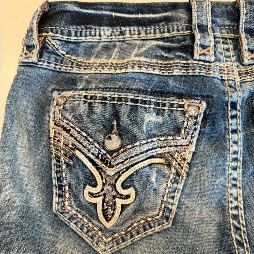 ROCK REVIVAL Hettie Stretch Cropped Jean Distressed Bling Pockets Size 27 - Image 12