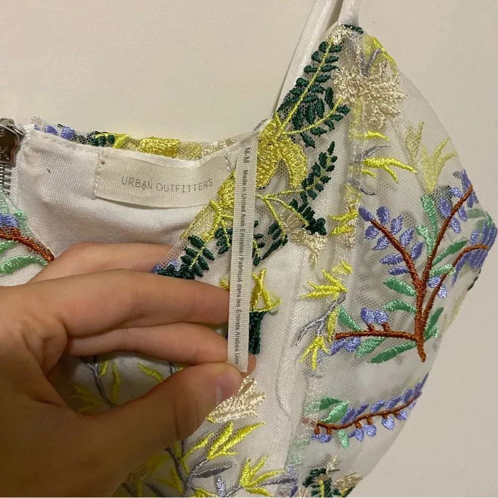 Urban Outfitters Floral Mesh Crop Top Medium - Image 9