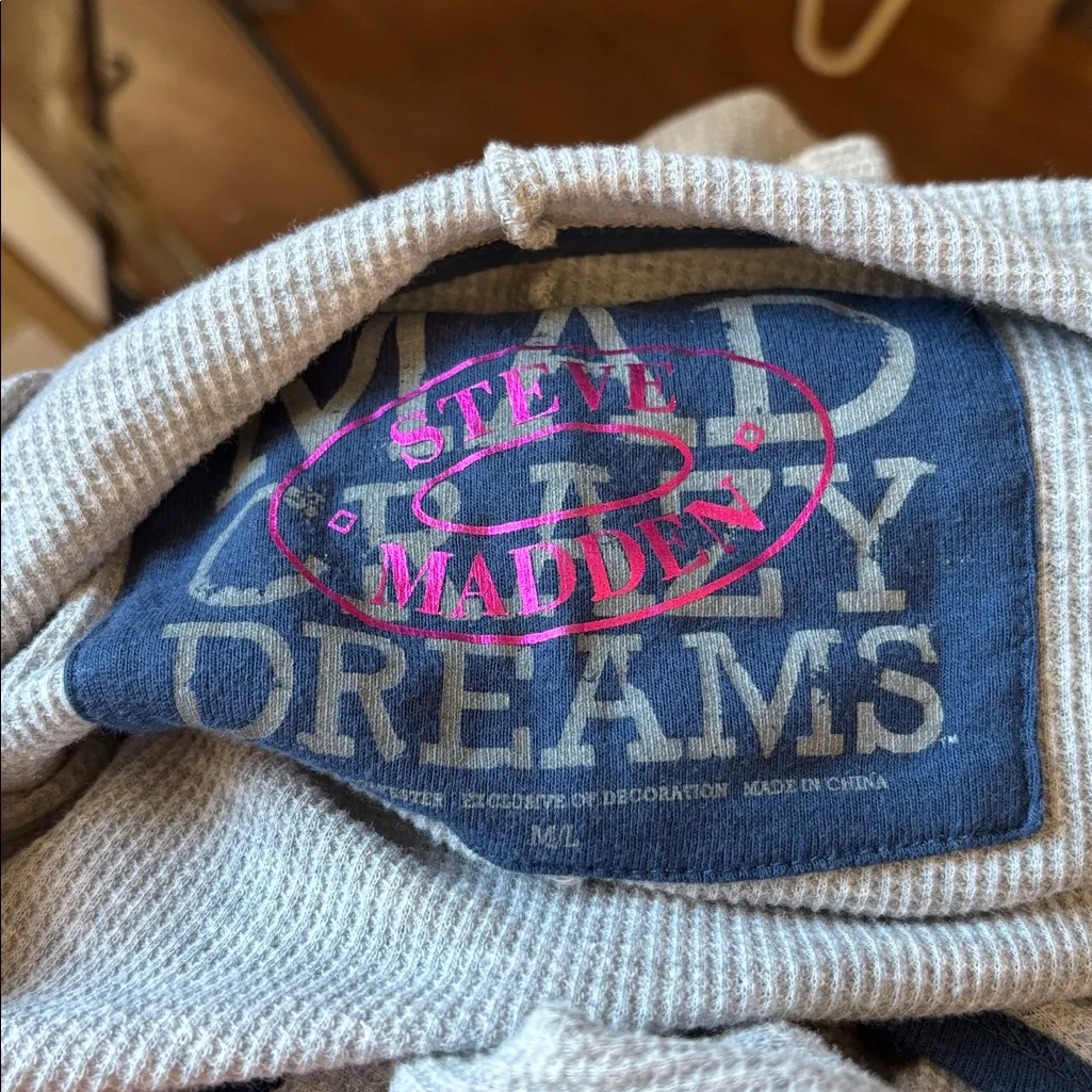 Steve Madden Casual Gray Women's hooded sleep Top m/l - Image 4