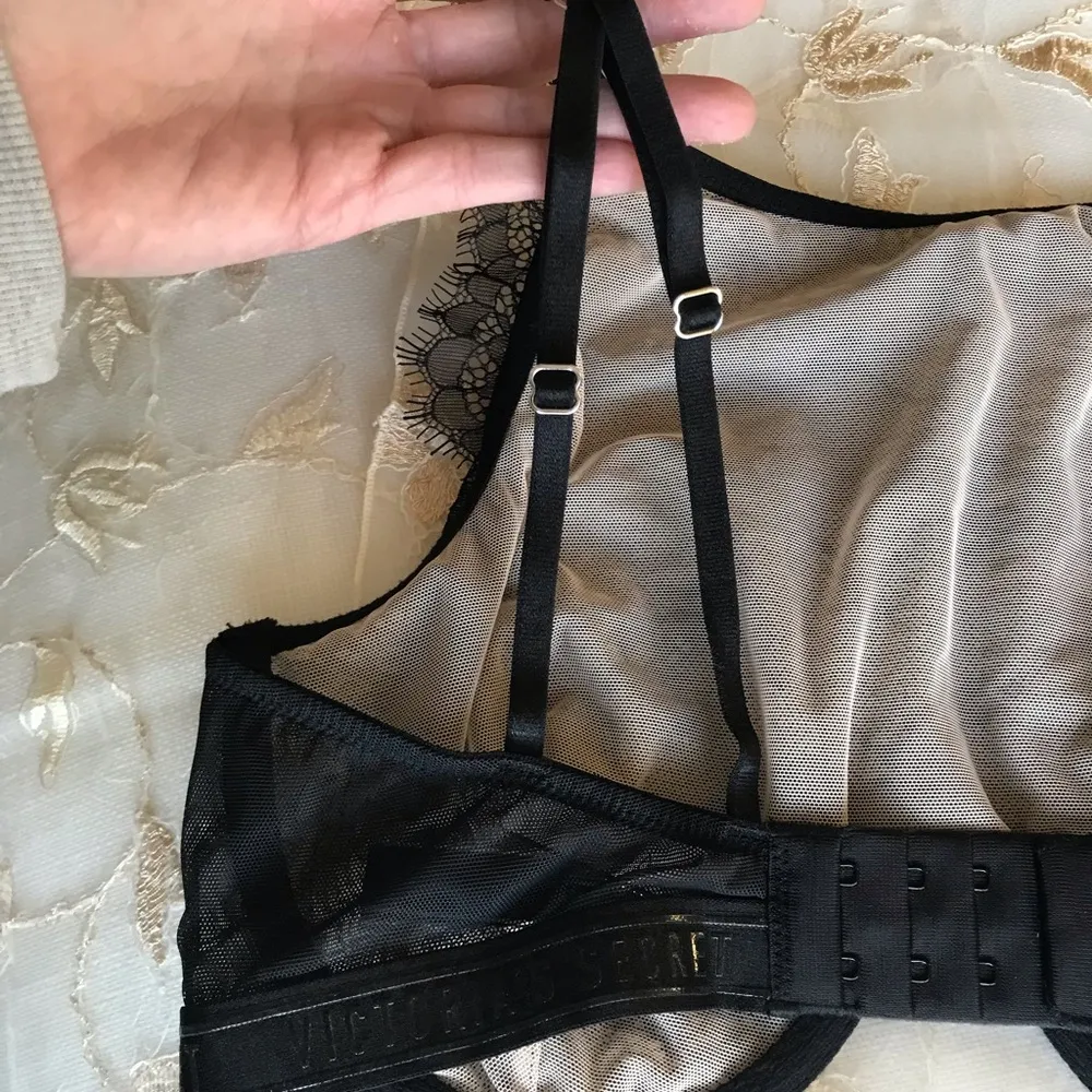 Victoria’s Secret Lace Underwire High Neck Bra NWT - Image 9