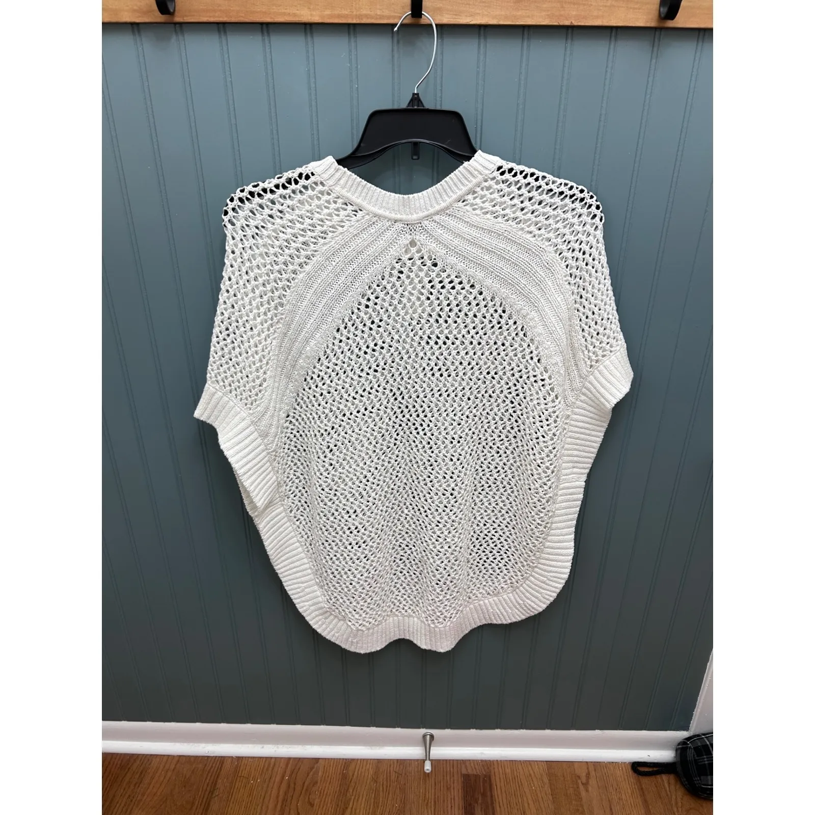 Talbots White Crochet Knit Poncho Sweater Top XS Button Side - Image 5