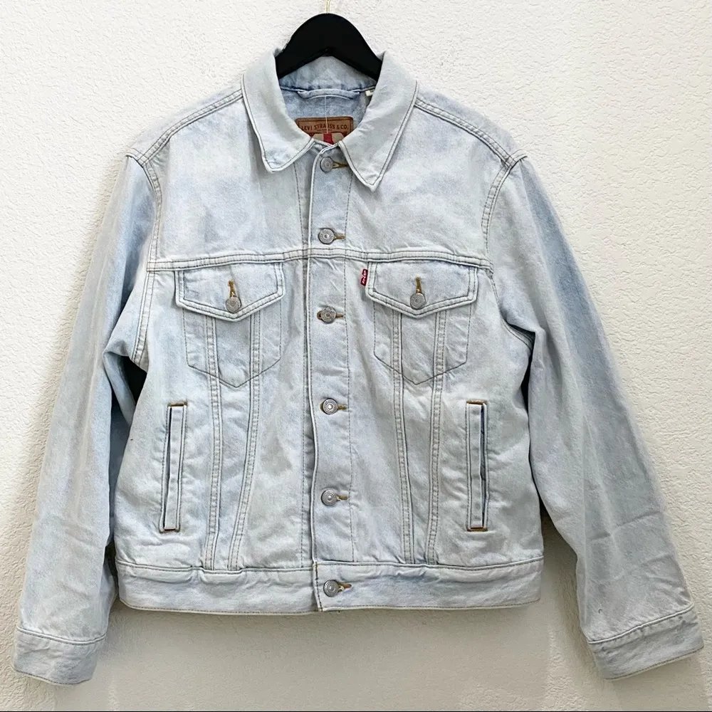 NWT Levi's Womens Ex Boyfriend Trucker Denim Jacket Floral Embroidered Size L - Image 5