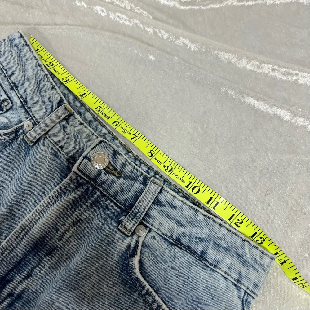 H&M denim jean shorts size 4 loose straight high waist distressed frayed hem - Image 8