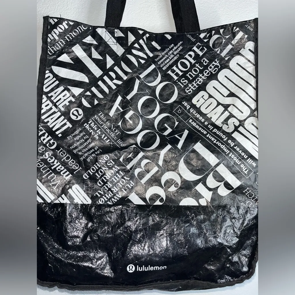Lululemon Black Manifesto Newspaper Blog Print Reusable Shopping Gym Lunch Bag L - Image 7