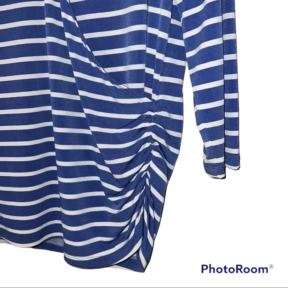 Nine West size large women’s blue white striped Lizzy v-neck 3/4 sleeve blouse - Image 2