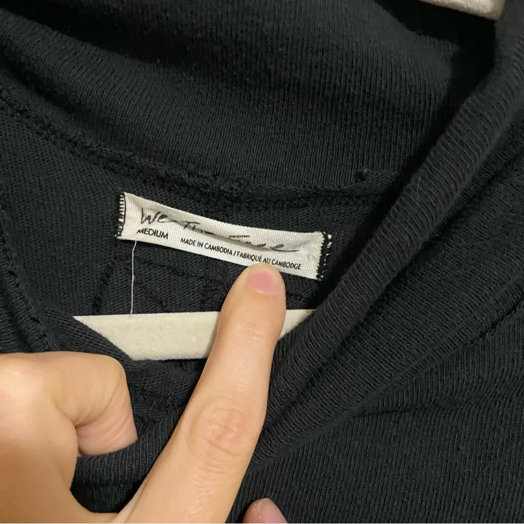 We the Free Navy Blue Long Sleeve Mock Neck Top size Medium - Image 5