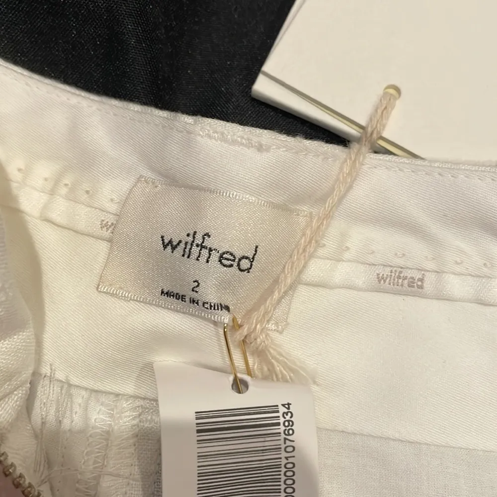 NWT  chariot organic tailored look linen shorts white 2 - Image 2