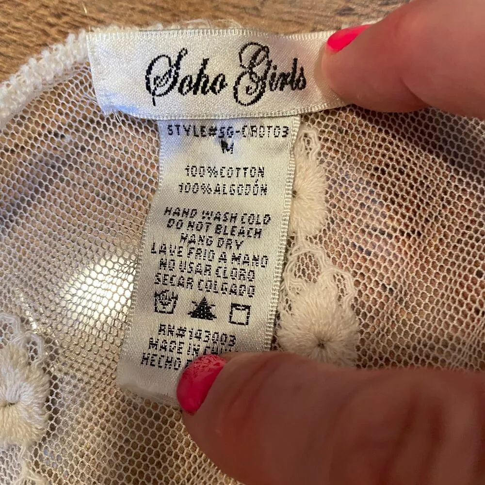 Soho Girls Lace Crochet Sheer Scoop Neck Blouse Size Medium - Image 6