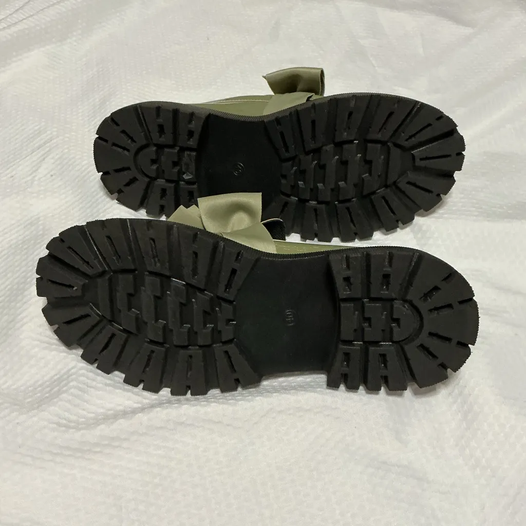 Olive Green Loafers with Bow Accent Size 9 - Image 3