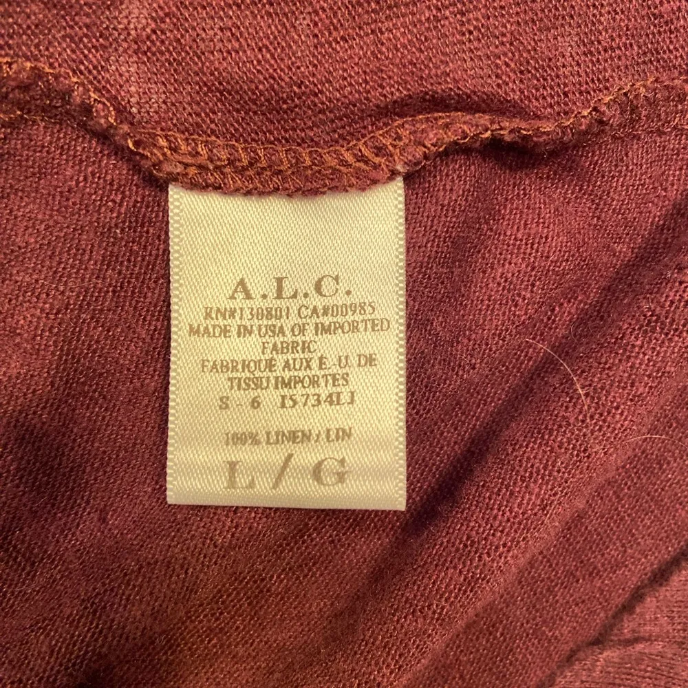 A.L.C. Linen sleeveless maroon tee shirt top. Back is partially open, size Large - Image 6