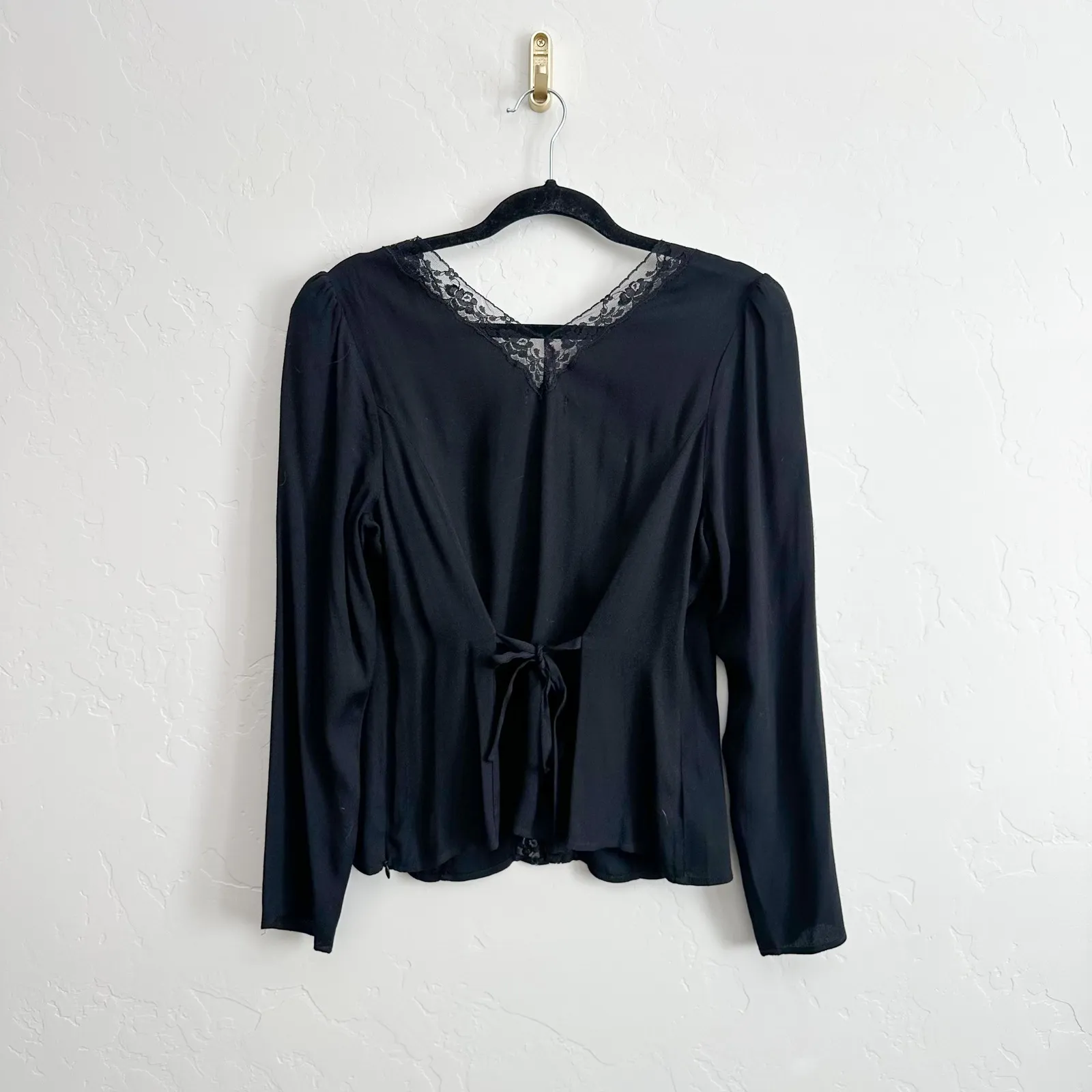 Reformation | Nadene Lace Hook Open Front Top in Black - Image 6