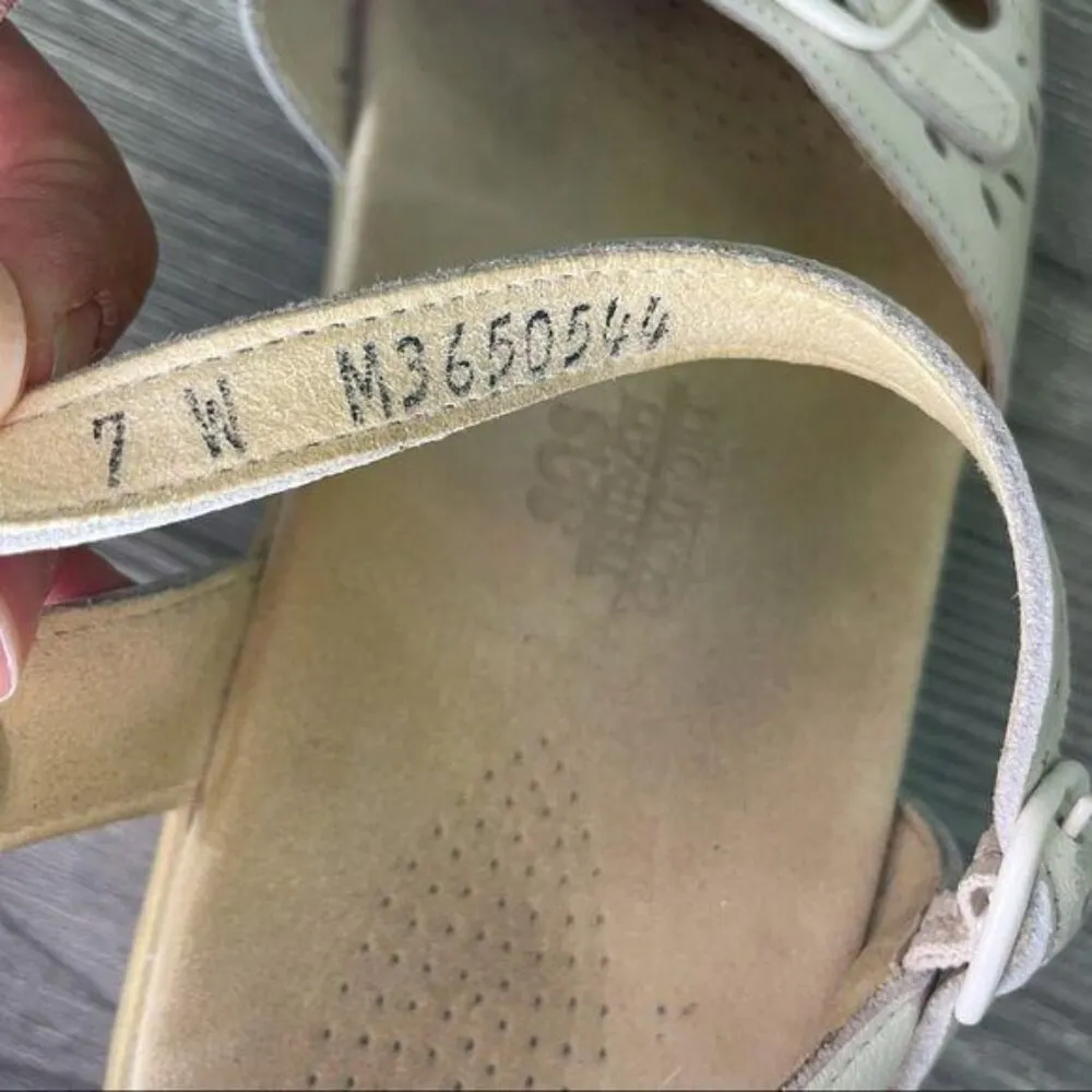 Sas this is comfort white buckle sandals shoes strappy size 7 floral cut out - Image 10