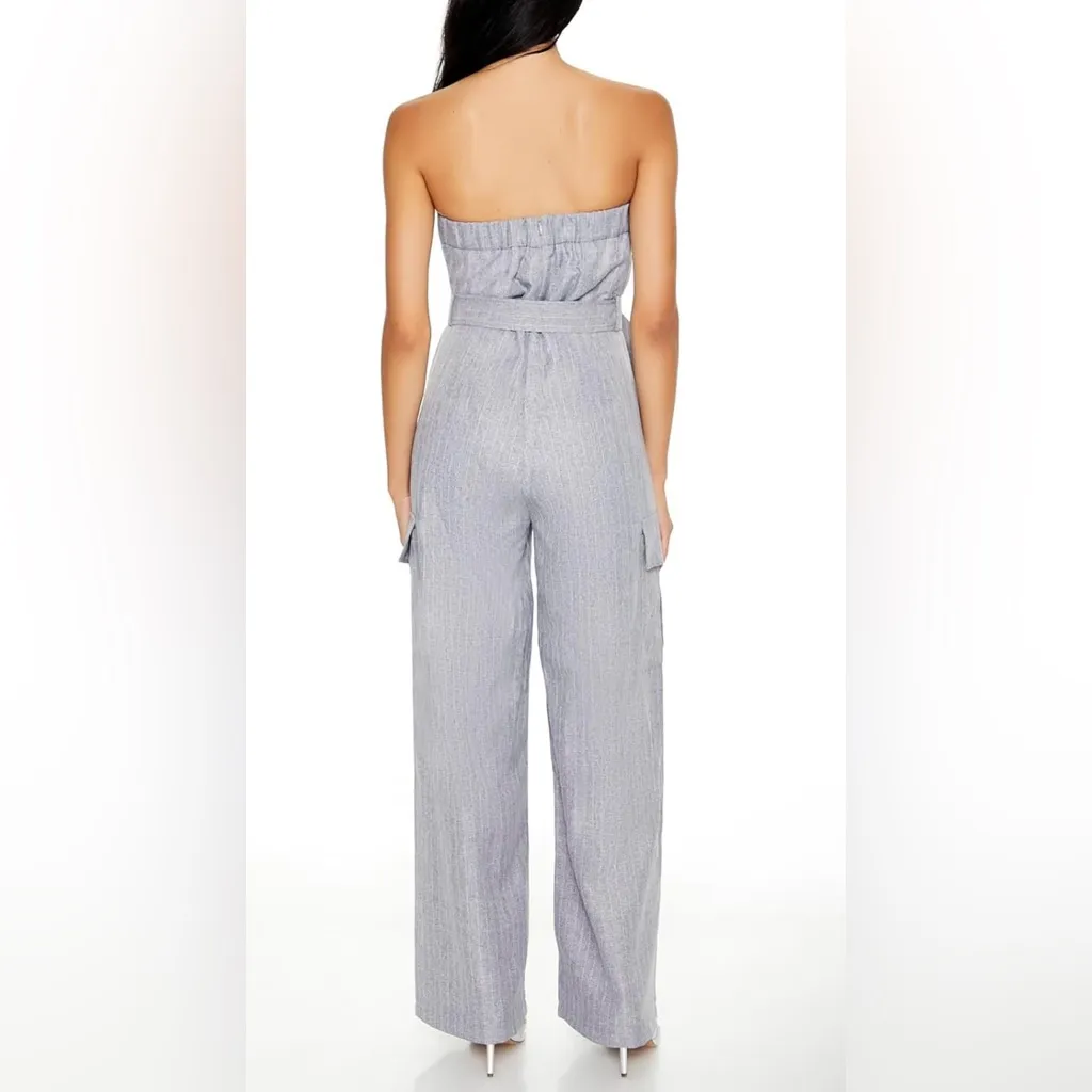 FOREVER 21
BELTED PINSTRIPED CARGO
JUMPSUIT - Image 3