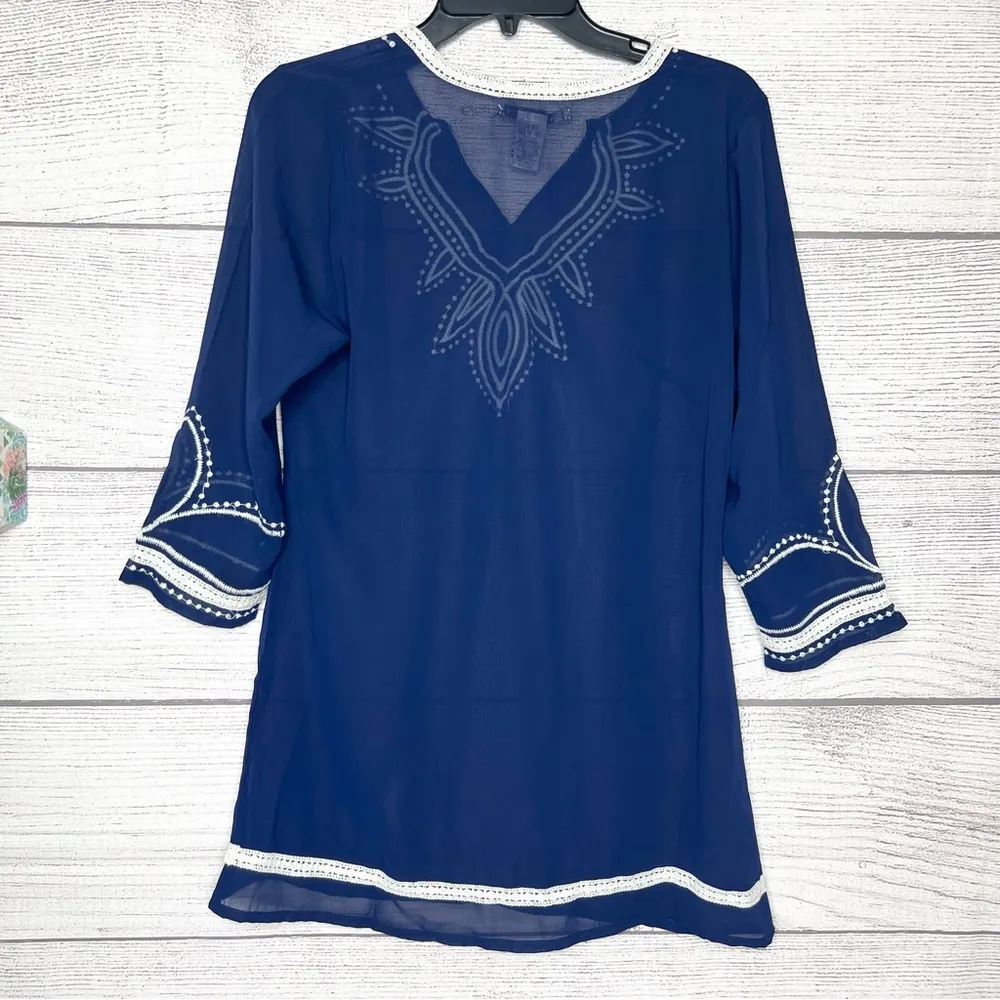 NWT Navy Blue Semi Sheer Embroidered Tunic Top Blouse Size Small - Image 8