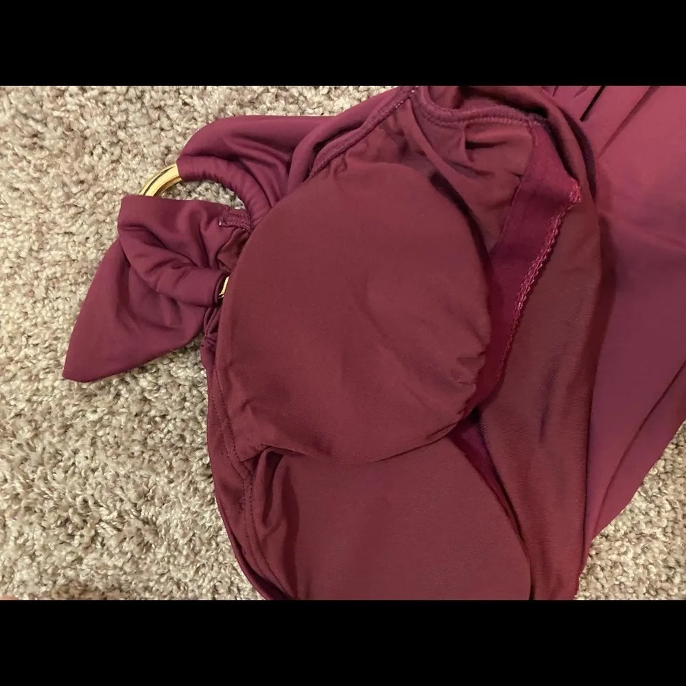 KATE Spade NWT One shoulder Cabernet swim suit size xs - Image 4