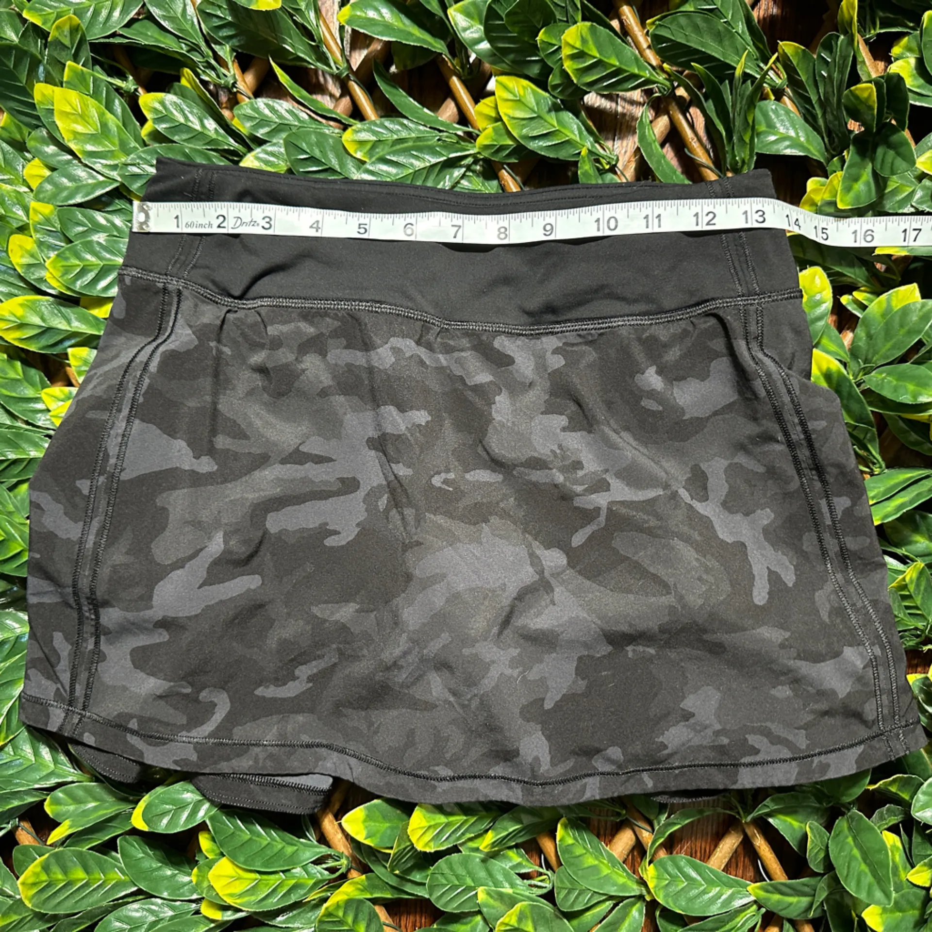 Lululemon Black Camo Workout Skort with Spandex Size 4 - Image 8