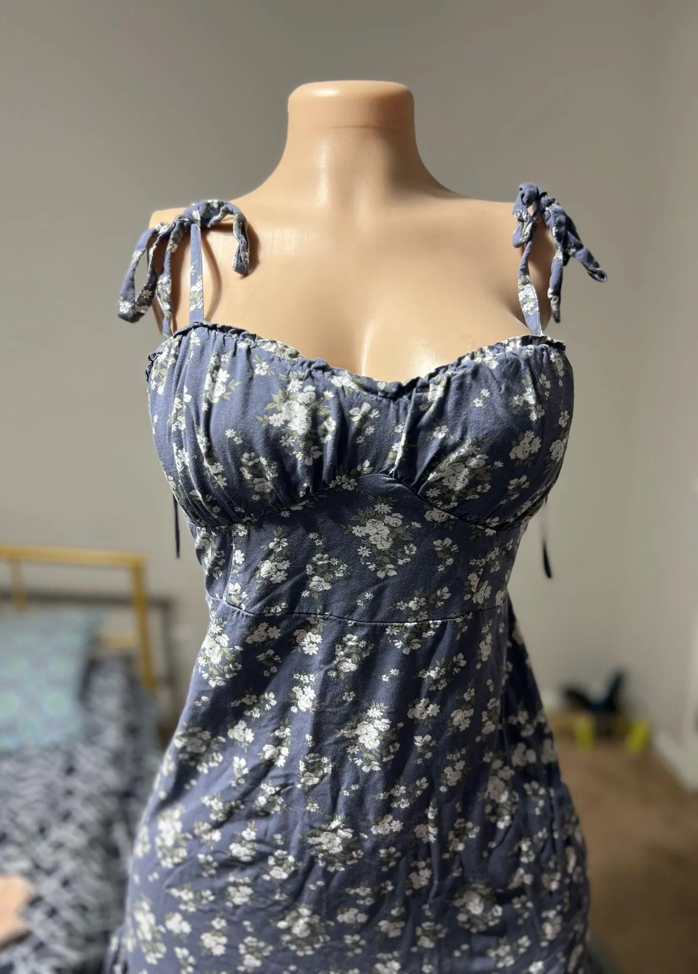 Blue floral mini dress with adjustable straps and ruffled hem #holidaydress - Image 3