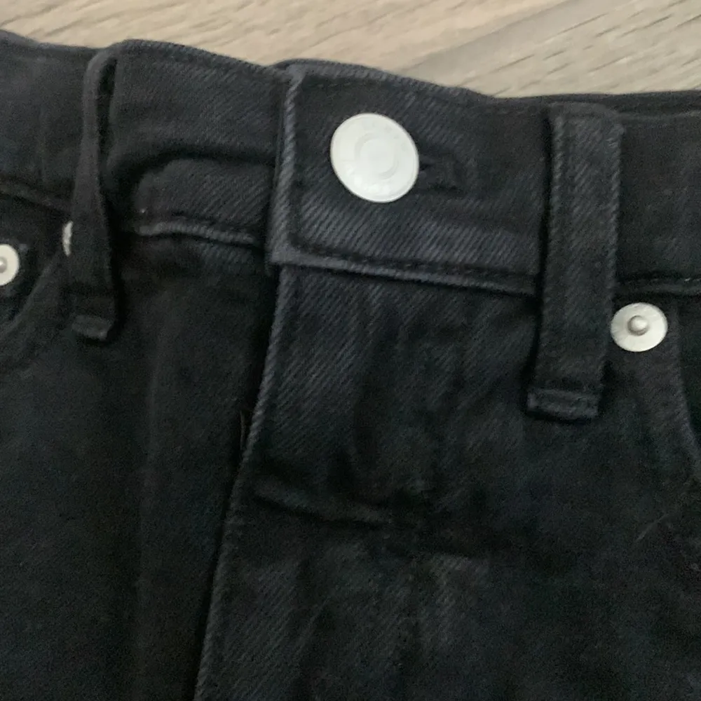 J crew mid length short in black - Image 3