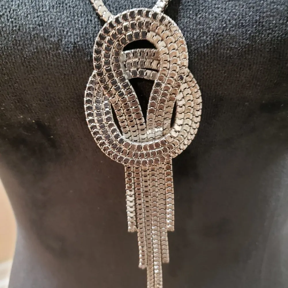 Guess Womens Silver Tone Chain Metal Dangle Bow Tassel Necklace w/ Lobster Clasp - Image 3