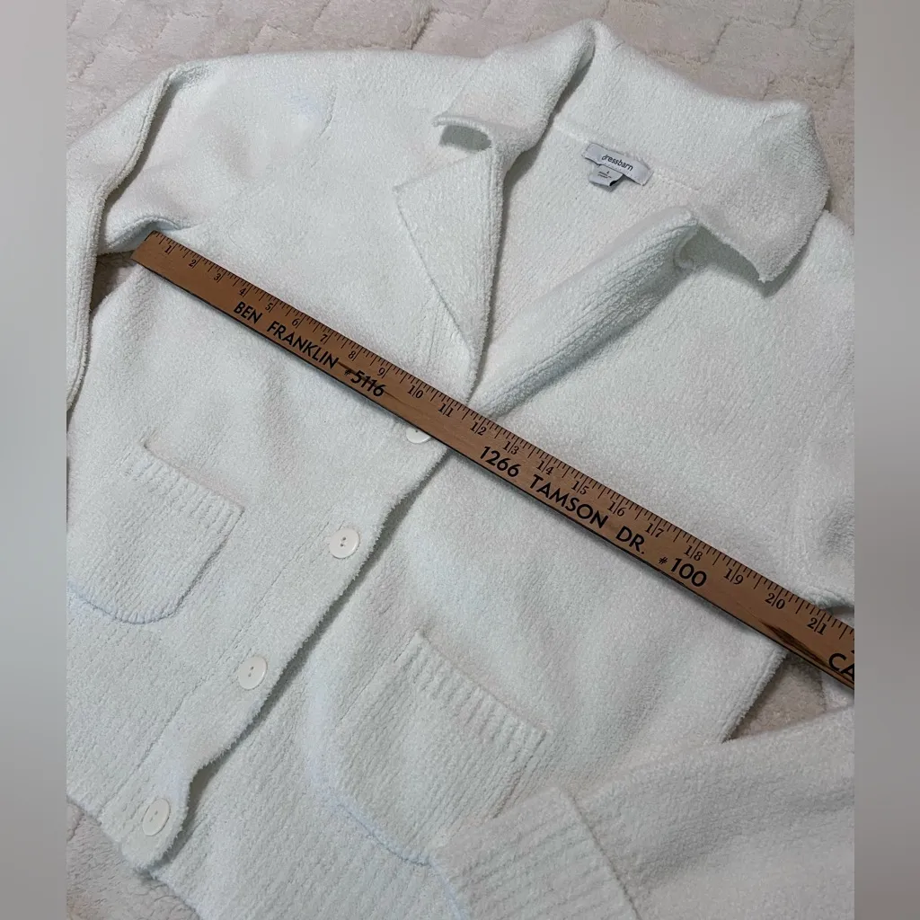 Dressbarn Women’s White Fuzzy Cardigan Size Large Button Up - Image 5